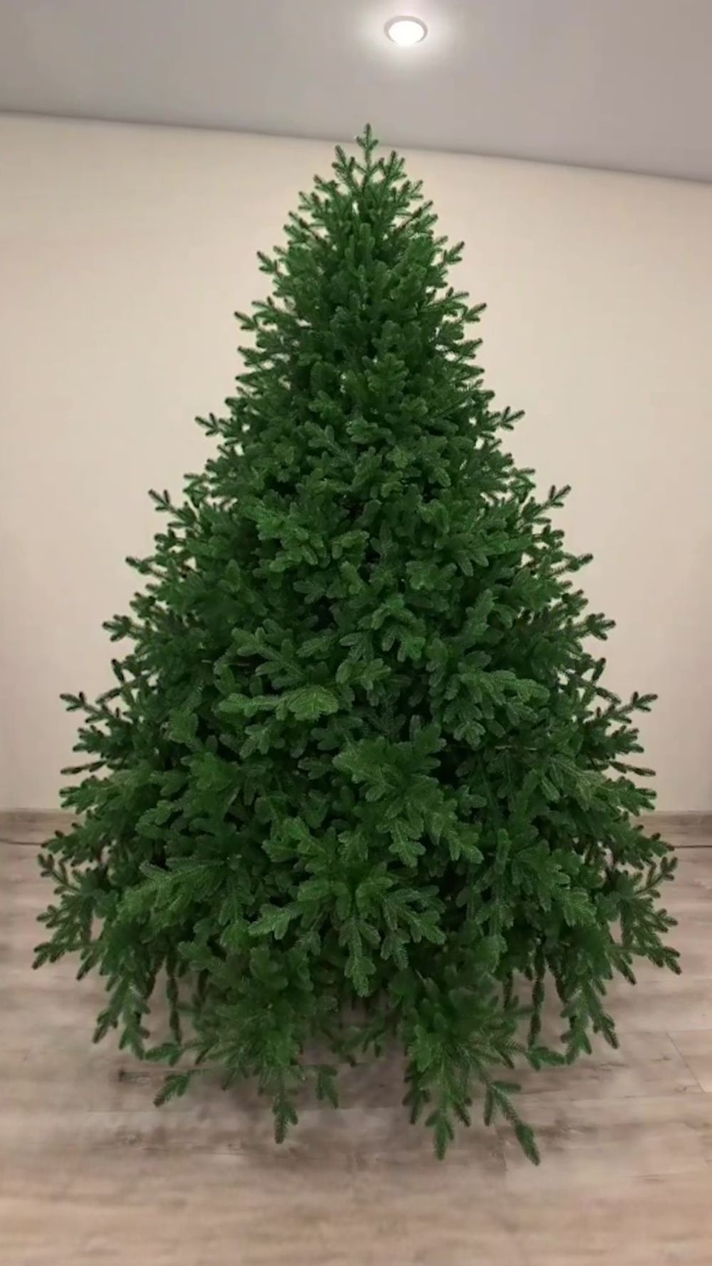 Литая елка Рейна