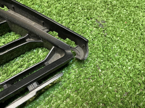 Решетка бампера правая BMW 3er G20 (18-22) M-paket