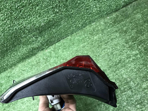 Фонарь правый внутренний Toyota RAV4 5 XA50 18-нв