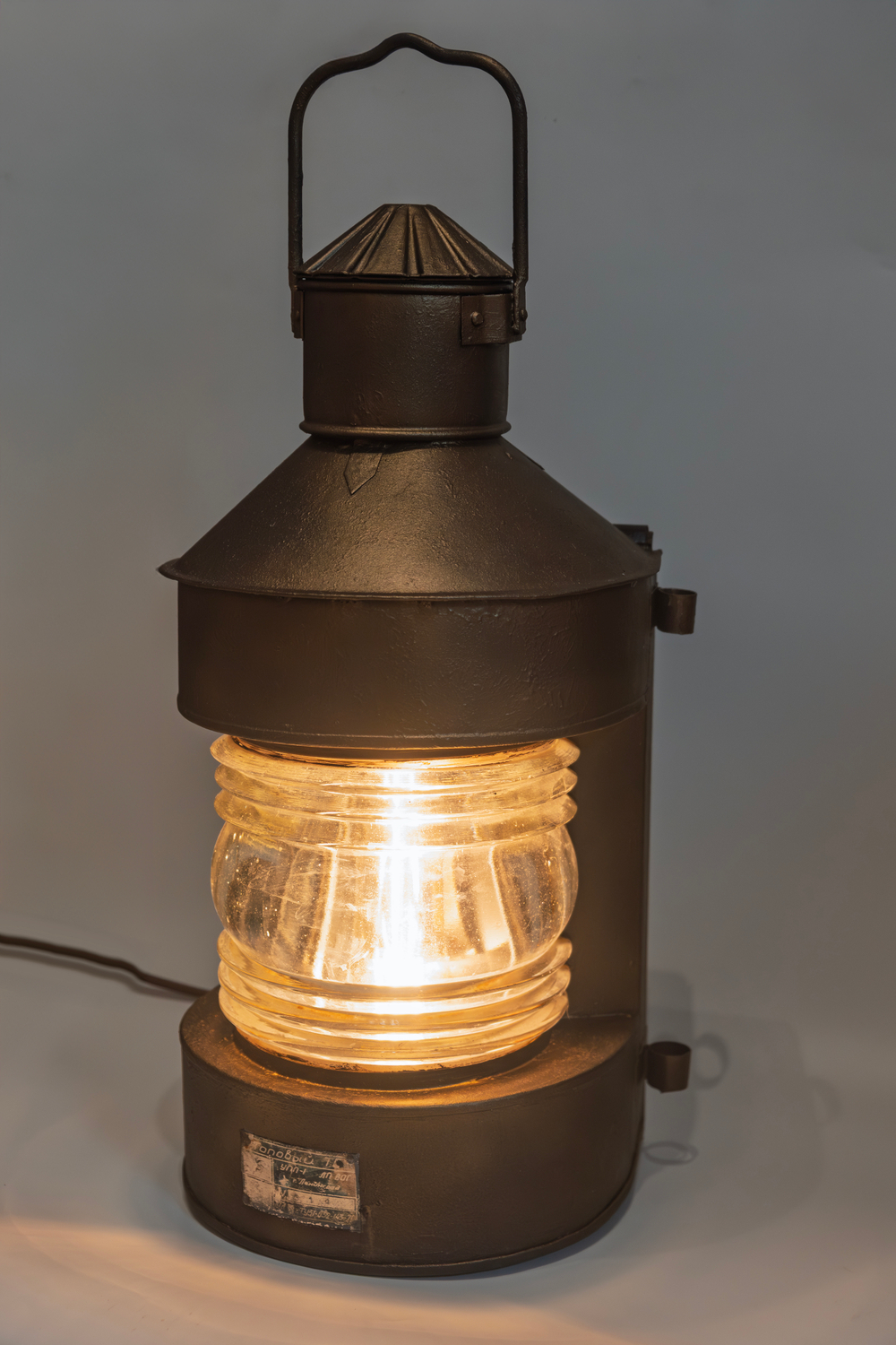 Большой напольный светильник из корабельного топового фонаря «Топовый ТС», Ленинград, 1970 год