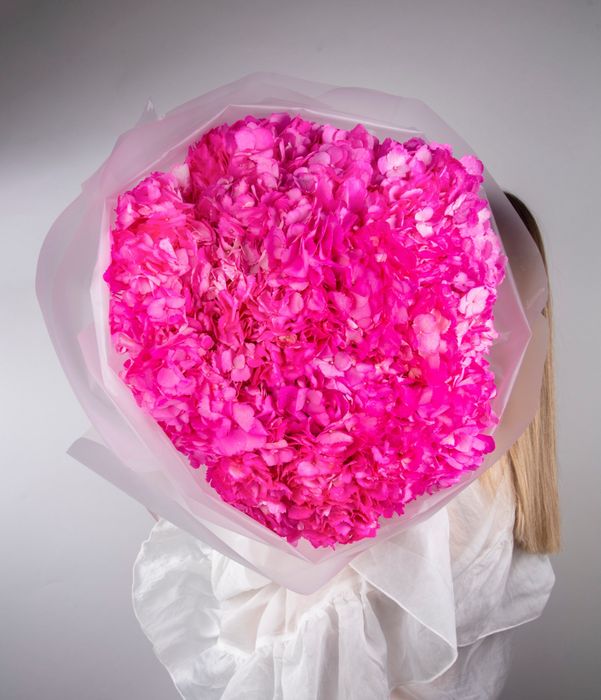 Букет из ярко-розовой гортензии (в упаковку)