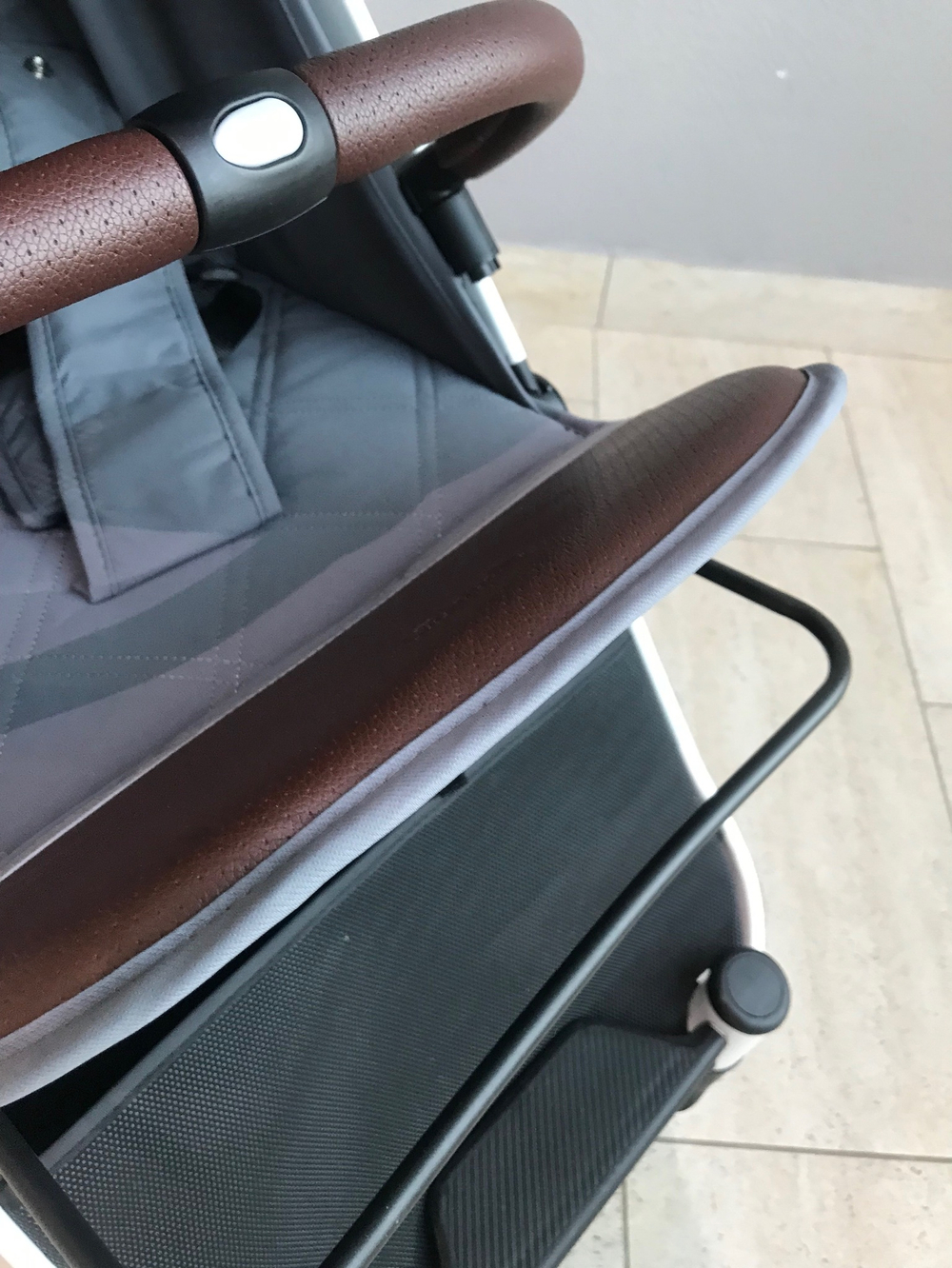 Коляска прогулочная Babalo 2024 Серый текстиль на белой раме