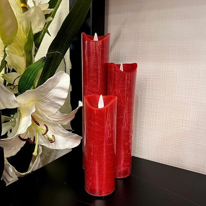 Свеча 20 см красная с имитацией горения