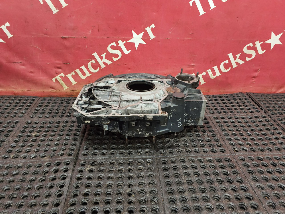 Кожух маховика