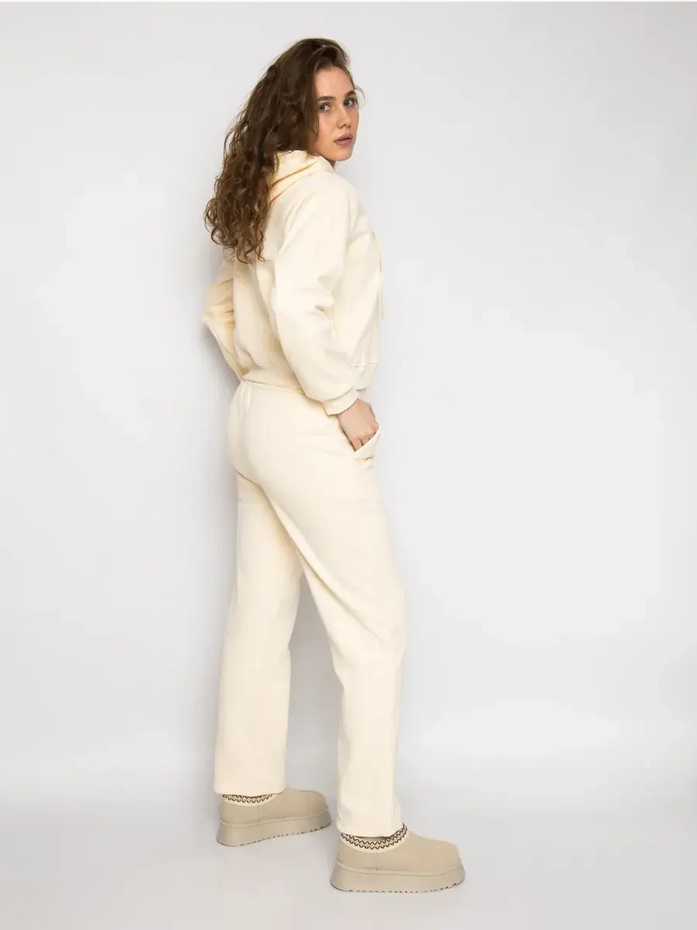 Спортивный костюм с капюшоном