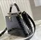 Сумка Louis Vuitton Capucines BB женская черный