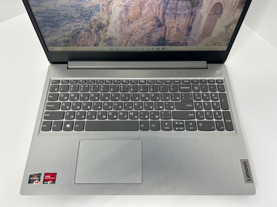 Ноутбук Lenovo IdeaPad 3 15ADA05 (81W1004VRK) 15.6"/AMD Ryzen 3 3250U/RAM 8GB/SSD 256GB/Radeon Graphics/1920*1080/TN/DOS/Подсветка кл-ры: НЕТ/Серебристый. Состояние: C1