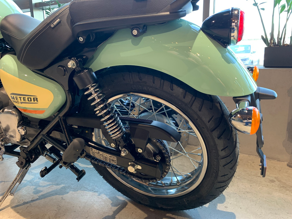 Royal Enfield Meteor 350 Aurora Green