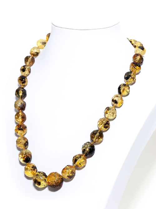 Бусы из цельного янтаря "кусанка" с включениями, 51 см, диаметр бусин 1,5 см