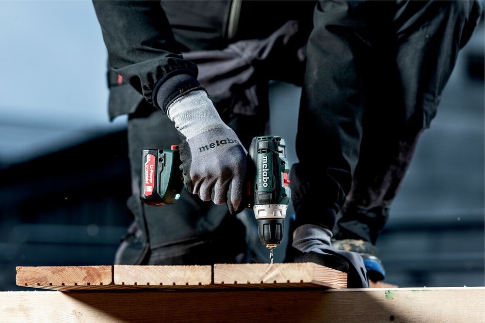 Ак. винтоверт Metabo PowerMaxx BS 12 2х2.0 Ач Lilon, кейс