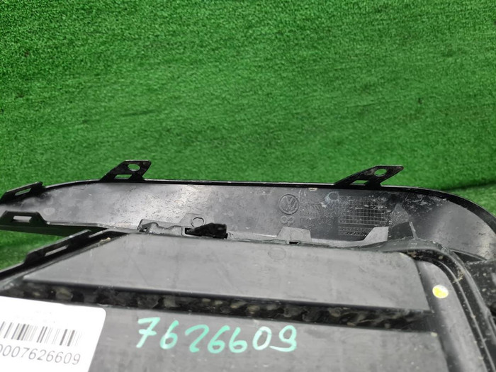 Решетка перед. бампера VW Touareg 3 (18-23) R-line