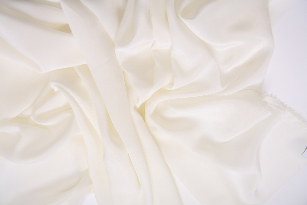 Креп плательный молочный