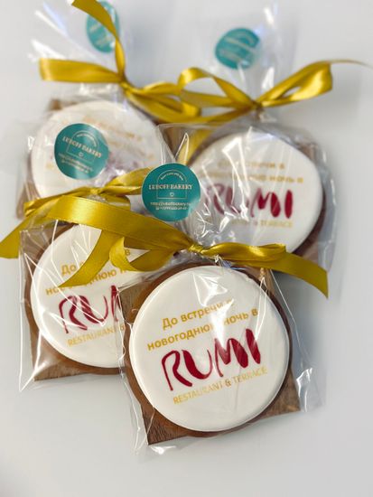 Пряники с логотипом Lancman School