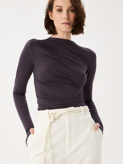 Лонгслив из вискозы со складками