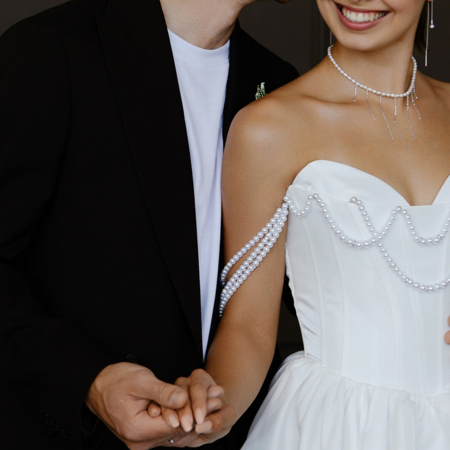 ЛЮБОВЬ СИЯЕТ