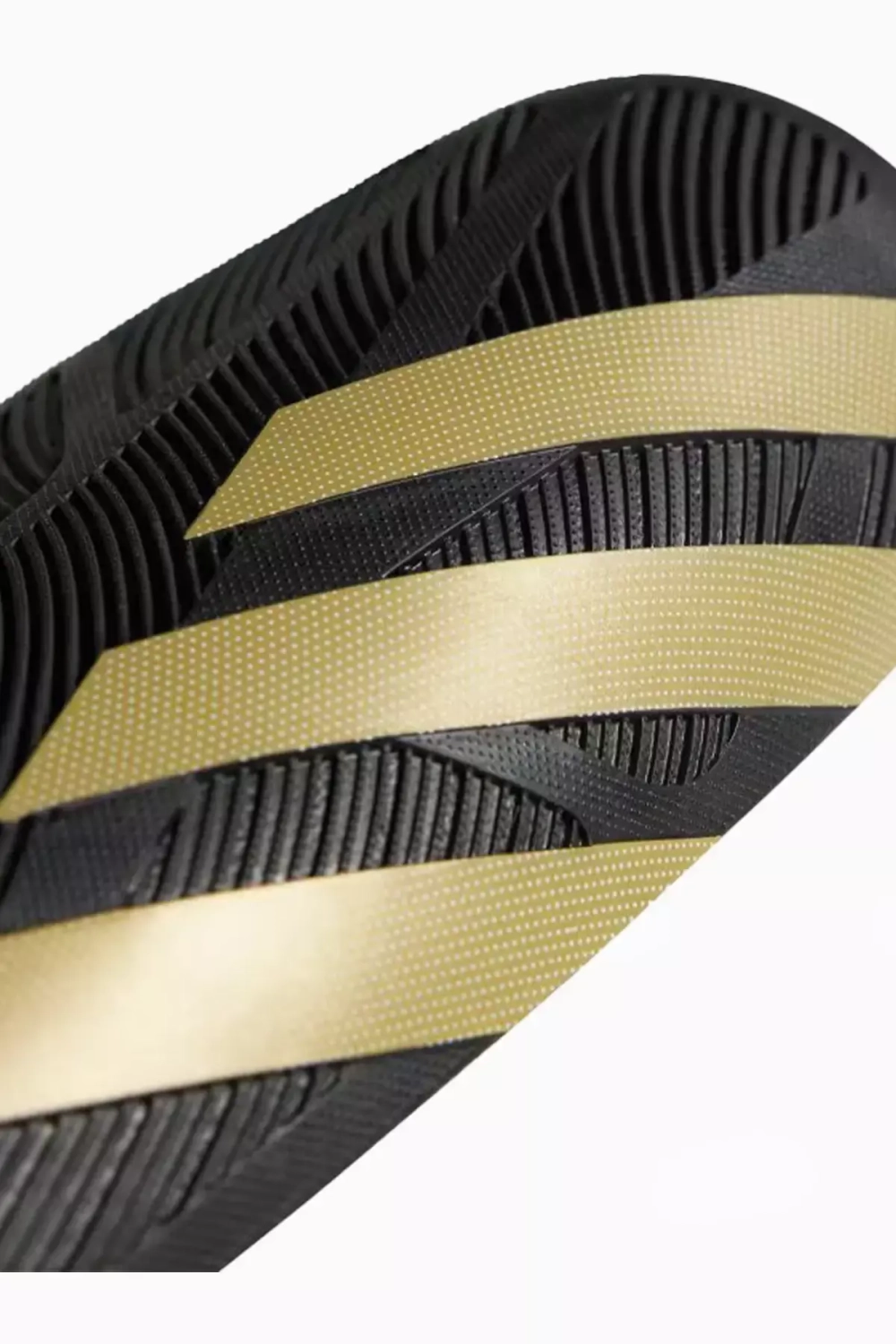 Футбольные щитки adidas Tiro Competition