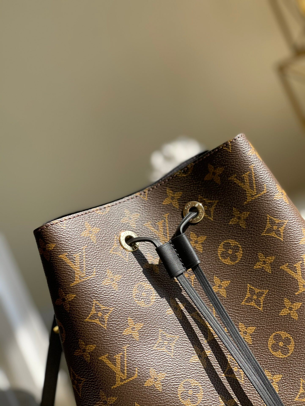 Louis Vuitton NeoNoe MM