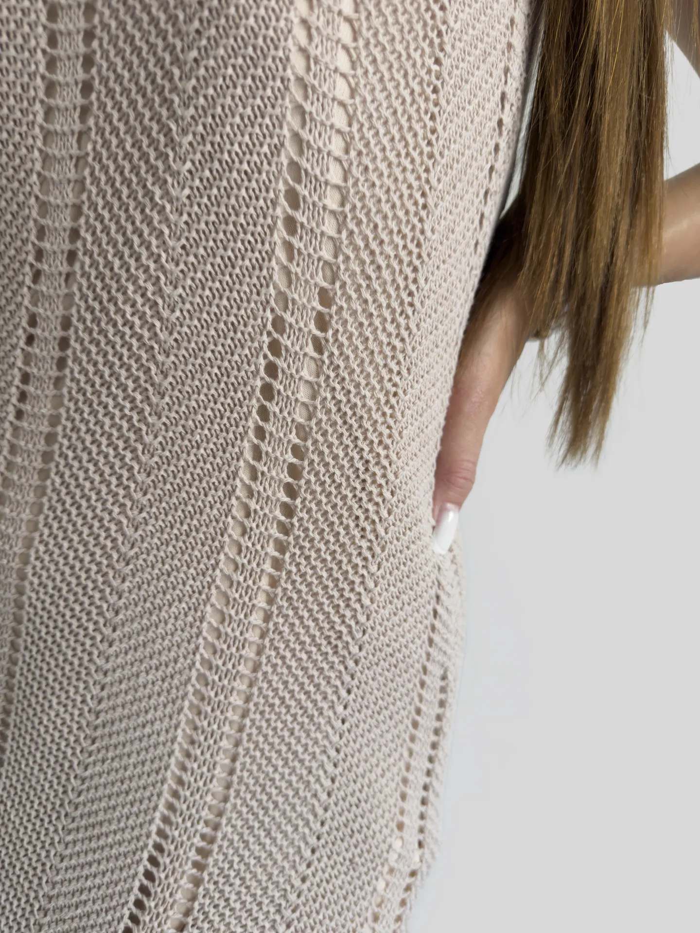 Платье Avrile 0989 10.0 вязаное длинное с V-образным вырезом недорого