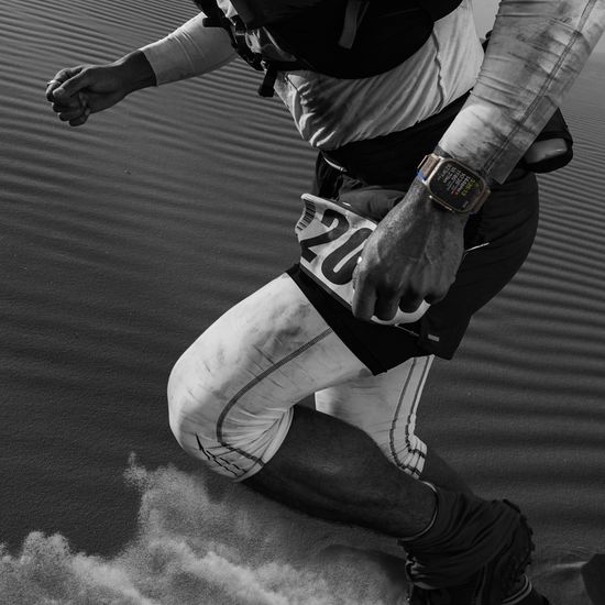 Apple Watch Ultra GPS + Cellular, 49 мм, корпус из титана, ремешок Alpine зеленого цвета, размер M