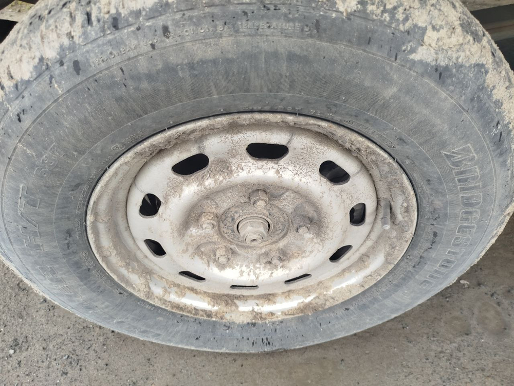 GAZ SOBOL Цельнометаллический 27527 (Бензиновый, 2,7 л, 107 л.с, МТ, 4WD)