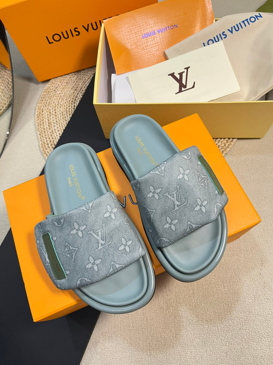 Louis Vuitton Pool Pillow Flat Comfort Mule
