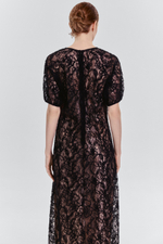 Платье коктейльное из кружева