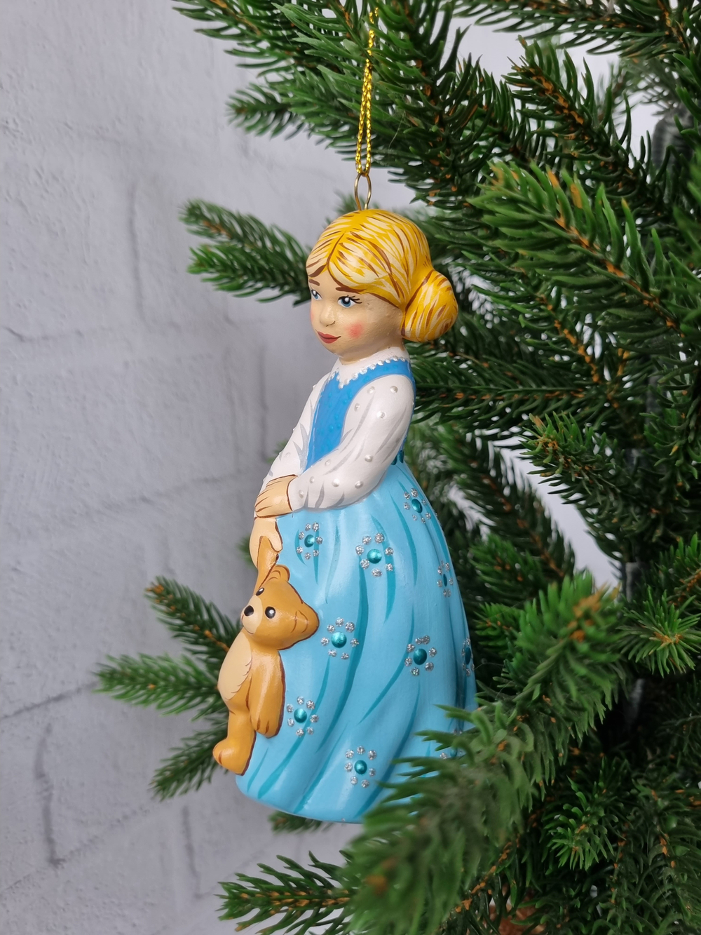 Девочка с мишкой ёлочная игрушка из фарфора