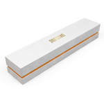 Вытянутый картонный футляр с прослойкой под браслет и цепочку.