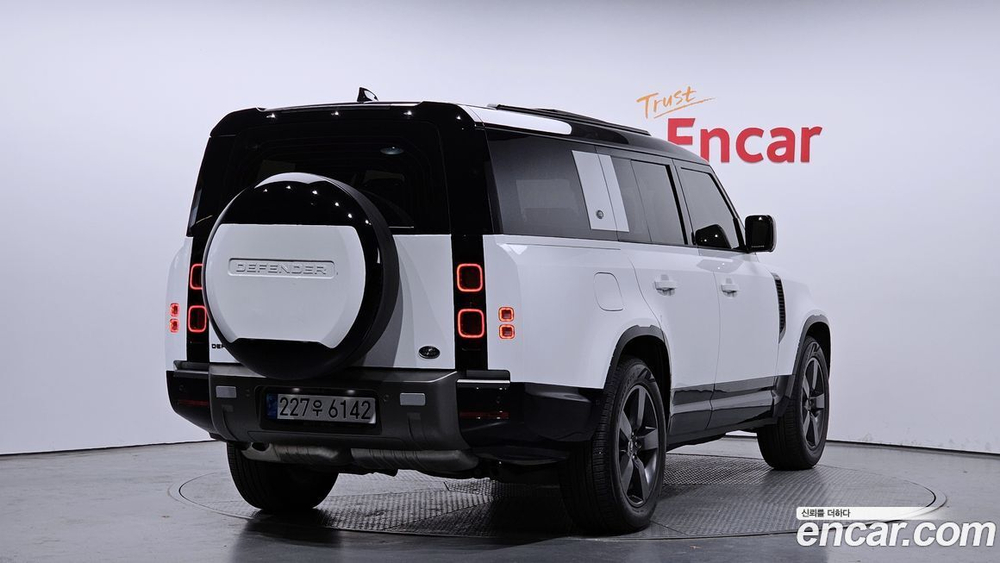 Land Rover Defender (L663) 130 D300 X-Dynamic HSE (03.2023)
