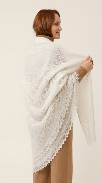 Чем именно прославился на весь мир Оренбургский пуховый платок Чем именно прославился на весь мир Оренбургский пуховый платок