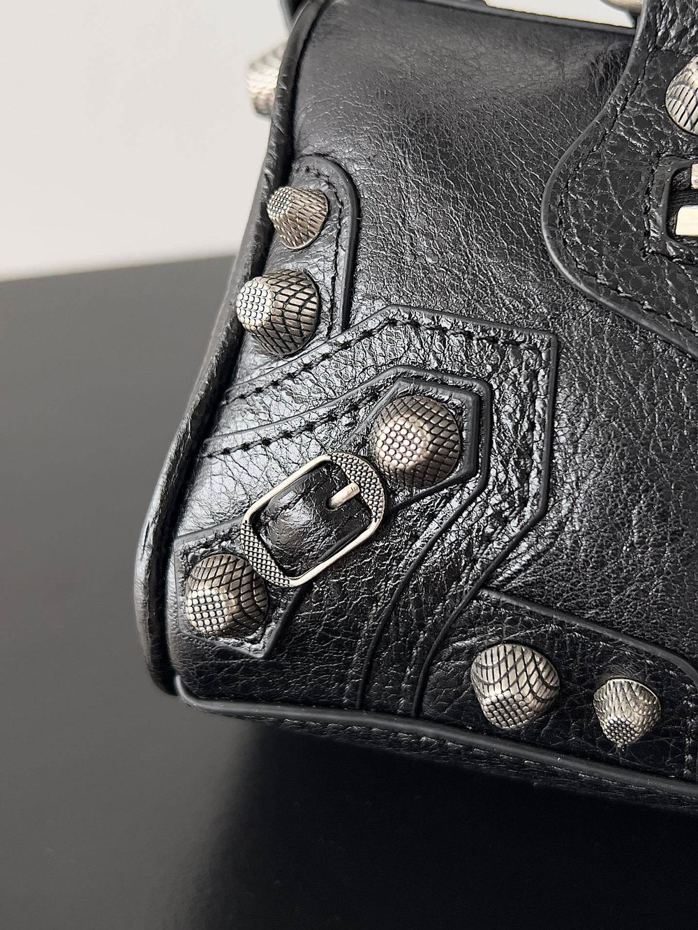 Balenciaga Le Cagole Mini Duffle Bag 20 cm