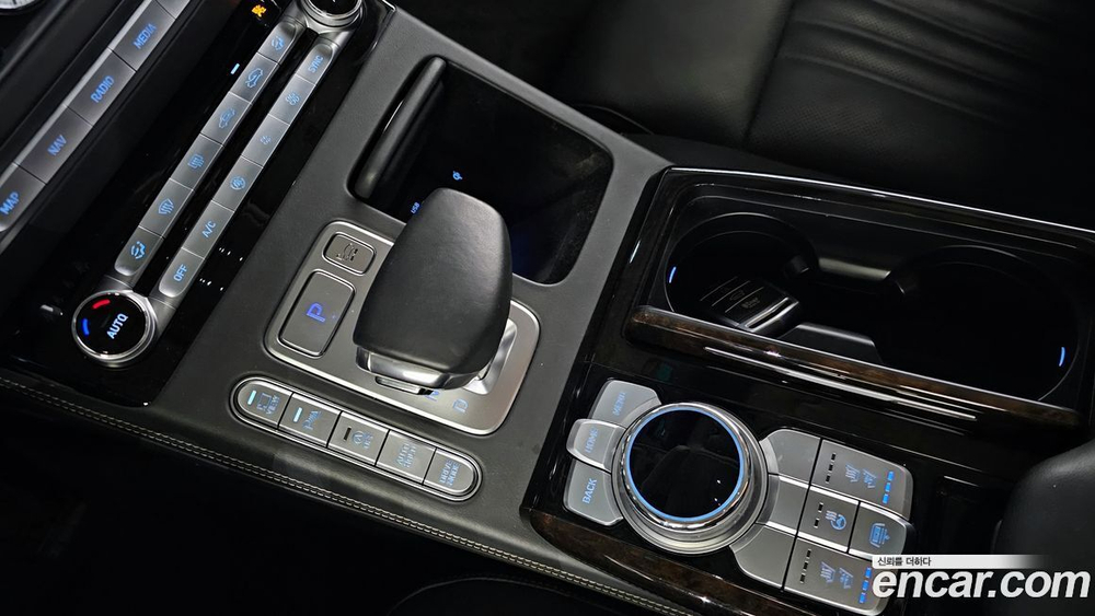 Genesis G90 3.8 AWD (12.2020)