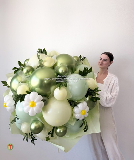 Вау букет с живым рускусом и ромашками