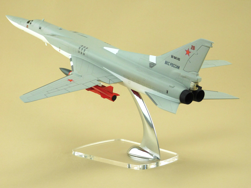 Модель самолета Ту-22МЗ (М1:100, RF-94143, 26)