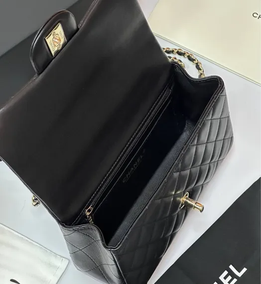 Стеганая сумка Chanel classic flap с ручкой, черный