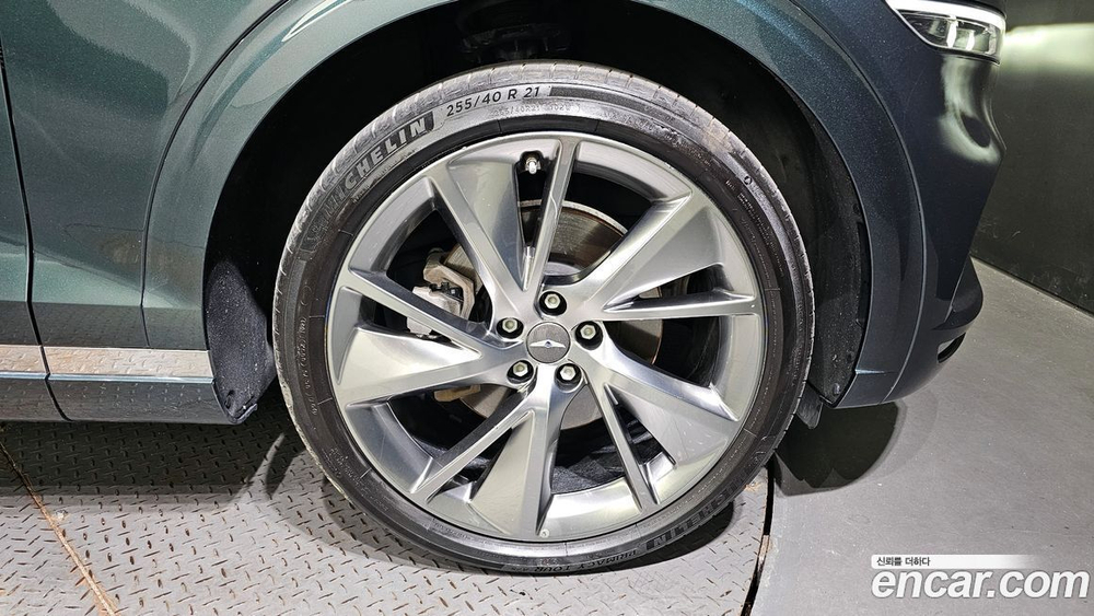 Genesis GV70 2.5T Бензин 2WD (05.2021)
