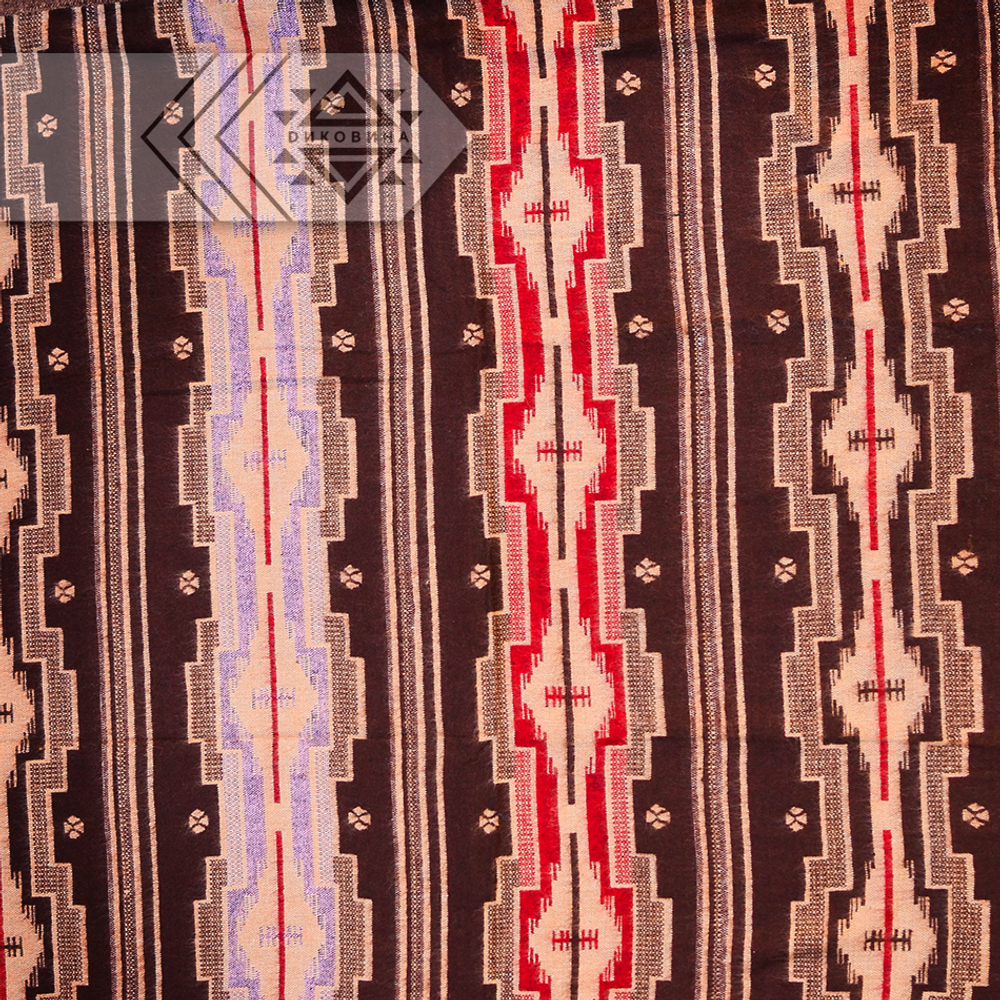 Шерстяной палантин с этно орнаментом