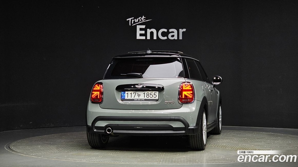 Mini Cooper Classic Plus (01.2022)