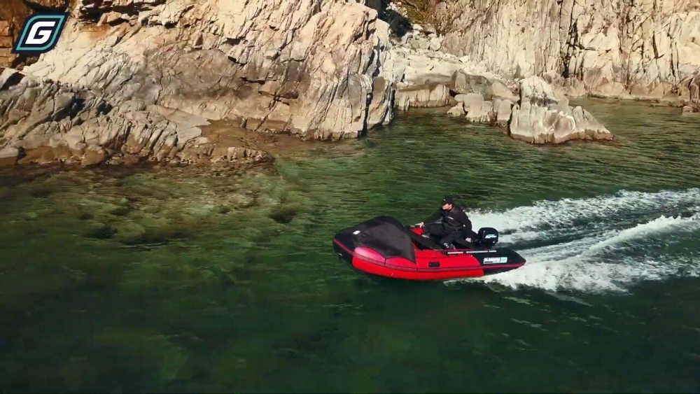 Надувная лодка GLADIATOR E380PRO красно-черный