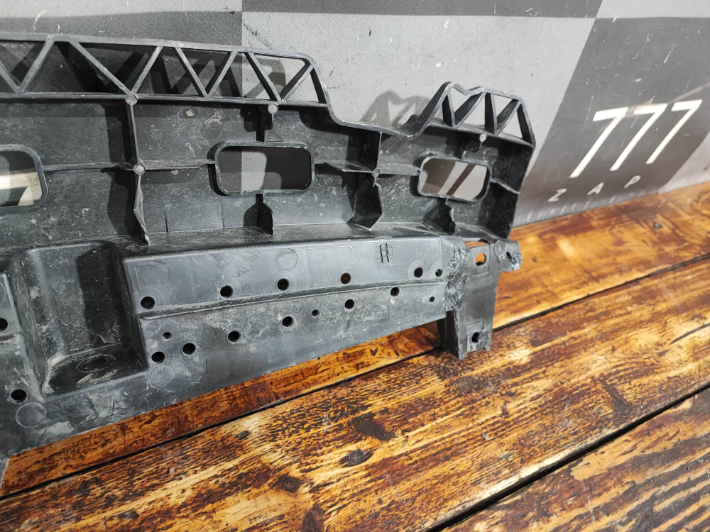 Кронштейн переднего бампера GAC GS3 24-нв Б/У Оригинал 7105030CRV0000