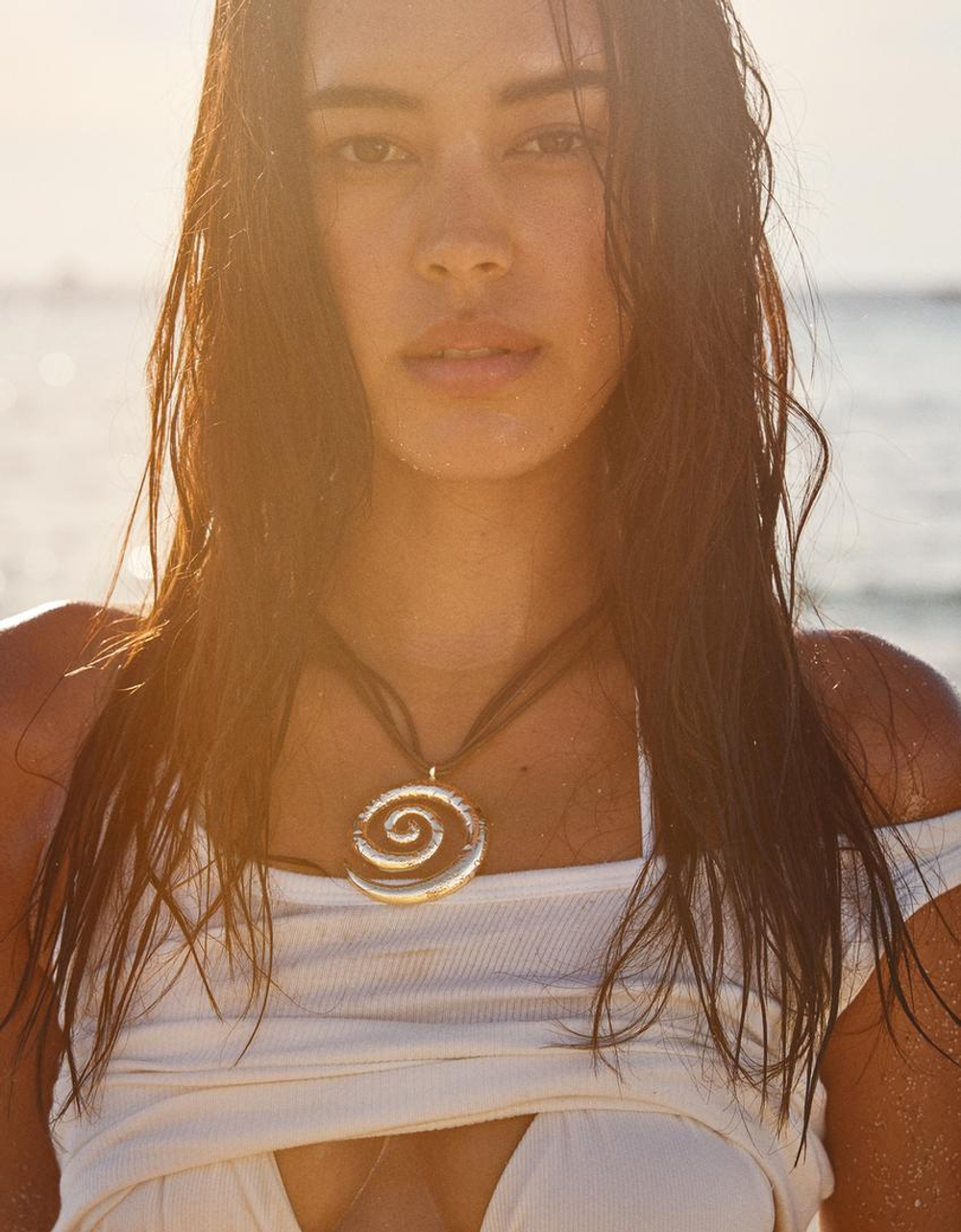 BERSHKA Ожерелье с подвеской в форме спирали, золотой