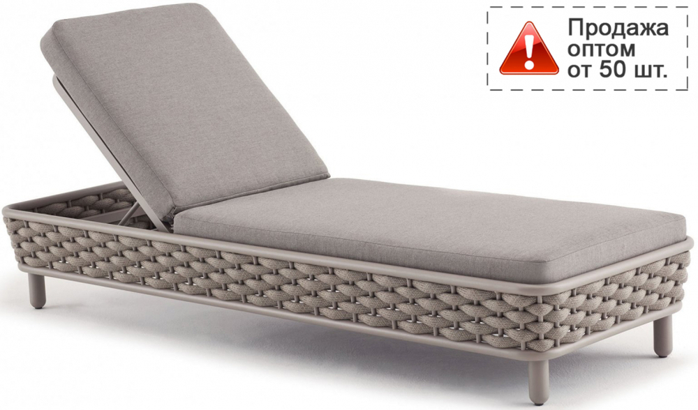 Шезлонг-лежак плетеный с матрасом Tagliamento Leon