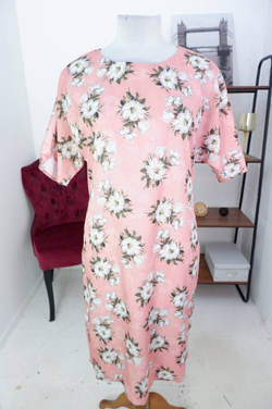 Платье Deniza нежной расцветки, визуально 46 размер, новое