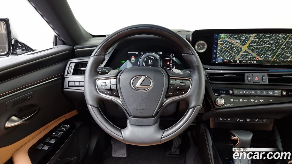 Lexus ES300h 7 Generation Luxury Plus (01.2023)