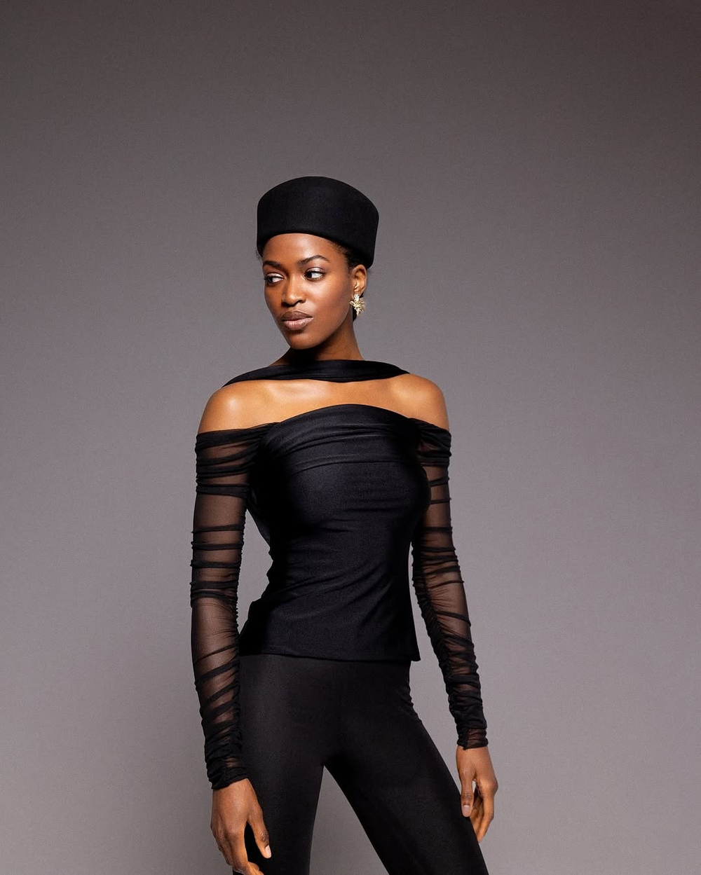 Лонгслив комбинированный с рукавами на сборке