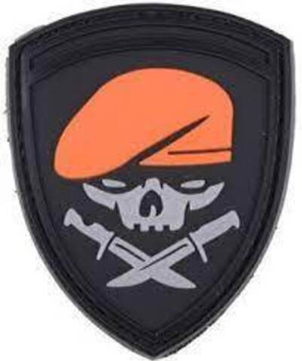 шеврон Череп в берете с ножами Ranger COD PVC
