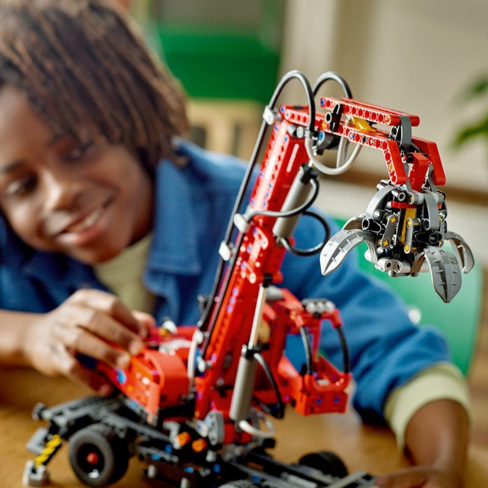 Конструктор LEGO Technic Кран с захватом 42144
