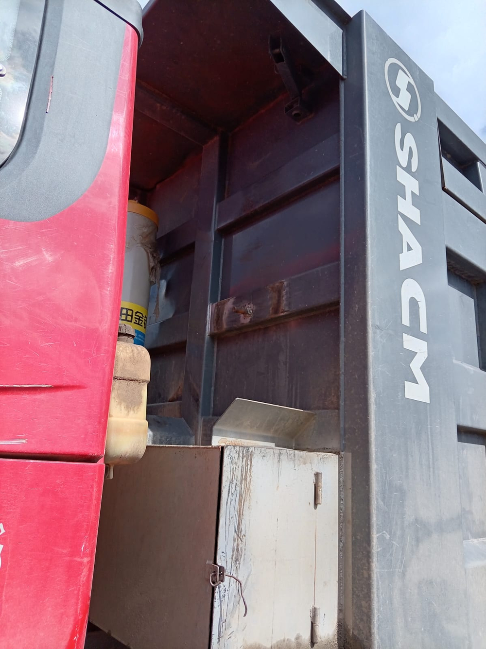 Shacman (Shaanxi) SX* 8x4 Самосвал SX33186T366 (Дизельный, 11,6 л, 369 л.с., МТ)