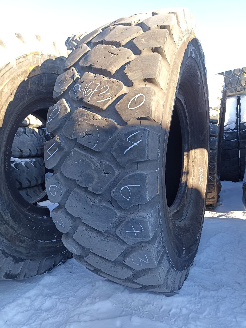 33.00R51 Bridgestone VMTP шина б/у