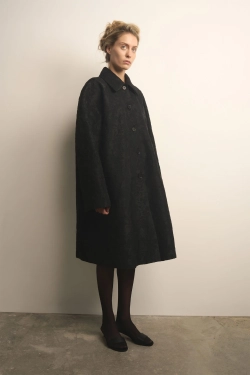 Плащ A-силуэта